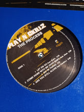 Load image into Gallery viewer, Play N SKillz &quot;The Process&quot; Vinyl Record LP VERY GOOD
