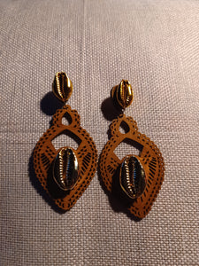 Handmade wood and cowrie clip on earrings