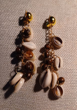 Load image into Gallery viewer, Clip on  Handmade Cowrie Shell Cluster Earrings
