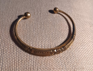 Mens vintage carved brass Tuareg bangle