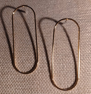 Minimalist gold hoop earrings