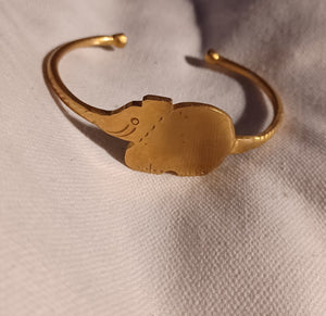 Lucky African elephant brass bangle vintage