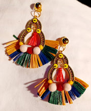 Load image into Gallery viewer, Colorful boho raffia clip on earrings

