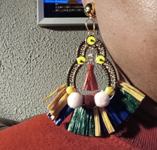 Load image into Gallery viewer, Colorful boho raffia clip on earrings
