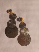 Load image into Gallery viewer, Hammered metal disc clip on earrings 2.5 inch
