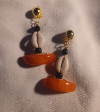 Load image into Gallery viewer, Handmade cowrie shell clip on earrings
