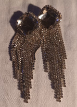 Load image into Gallery viewer, Runway rhinestone dangle clip on earrings
