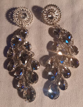 Load image into Gallery viewer, Runway rhinestone dangle clip on earrings
