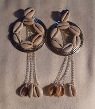 Load image into Gallery viewer, Handmade Clip on Abstract cowrie hoops
