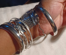 Load image into Gallery viewer, Set of 10 Chunky silver boho Bangles
