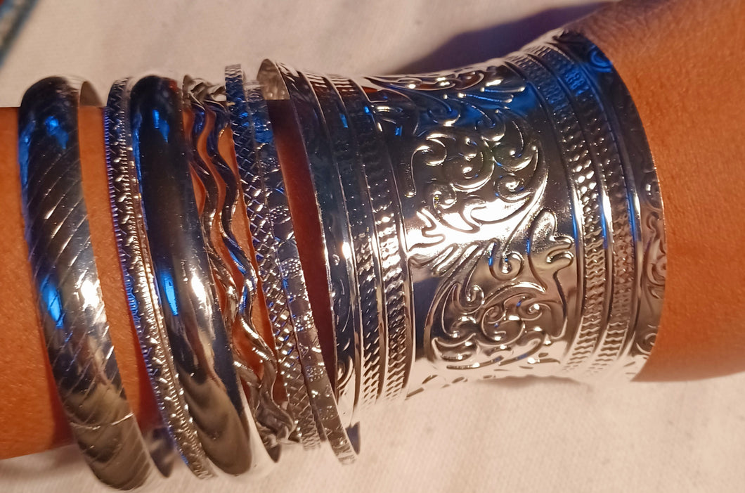 Set of 10 Chunky silver boho Bangles