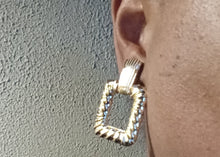 Load image into Gallery viewer, Small hammered metal clip on hoops
