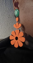 Load image into Gallery viewer, Clip on Large pop art 60s daisy earrings
