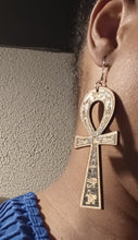 Load image into Gallery viewer, Wooden carved ankh clip on earrings
