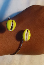 Load image into Gallery viewer, Handmade gold metal and cowrie layering bracelet
