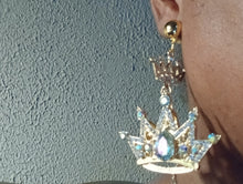 Load image into Gallery viewer, Handmade rhinestone queens crown clip on earrings
