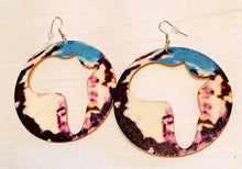 Load image into Gallery viewer, Abstract Africa Wooden Earrings Kargo Fresh
