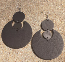 Load image into Gallery viewer, Abstract Crescent Moon Earrings Kargo Fresh
