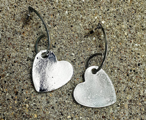 Abstract Design Heart Dangle Earrings Kargo Fresh