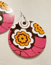 Load image into Gallery viewer, Abstract Flower Wooden Earrings Kargo Fresh
