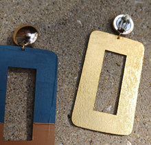 Load image into Gallery viewer, Abstract Handpainted Design Wooden Clip on Earrings Kargo Fresh
