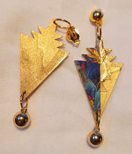 Load image into Gallery viewer, Abstract Handpainted Design Wooden Clip on Earrings Kargo Fresh
