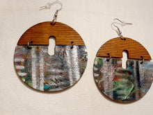 Load image into Gallery viewer, Abstract Handpainted  Design Wooden Earrings Kargo Fresh
