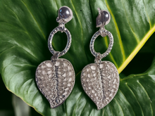 Load image into Gallery viewer, Abstract Leaf design Earrings Clip on Kargo Fresh
