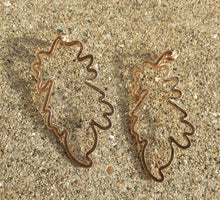 Load image into Gallery viewer, Abstract Leaf design Earrings Kargo Fresh
