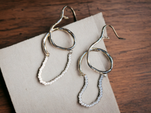 Load image into Gallery viewer, Abstract Minimalist design earrings Kargo Fresh
