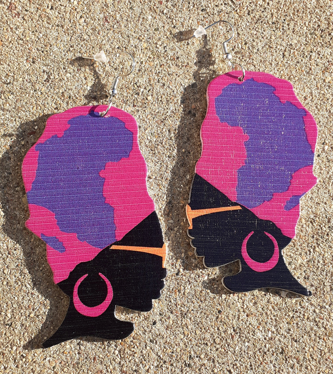 Abstract Queen Design Wooden Earrings Kargo Fresh