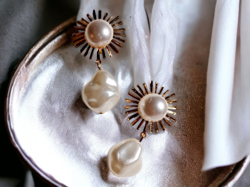 Abstract faux Pearl Clip On Earrings Kargo Fresh