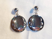 Load image into Gallery viewer, Abstract modern clip on earrings Kargo Fresh
