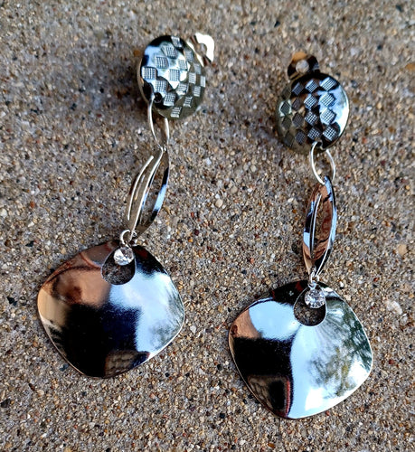 Abstract silver clip on dangle earrings Kargo Fresh