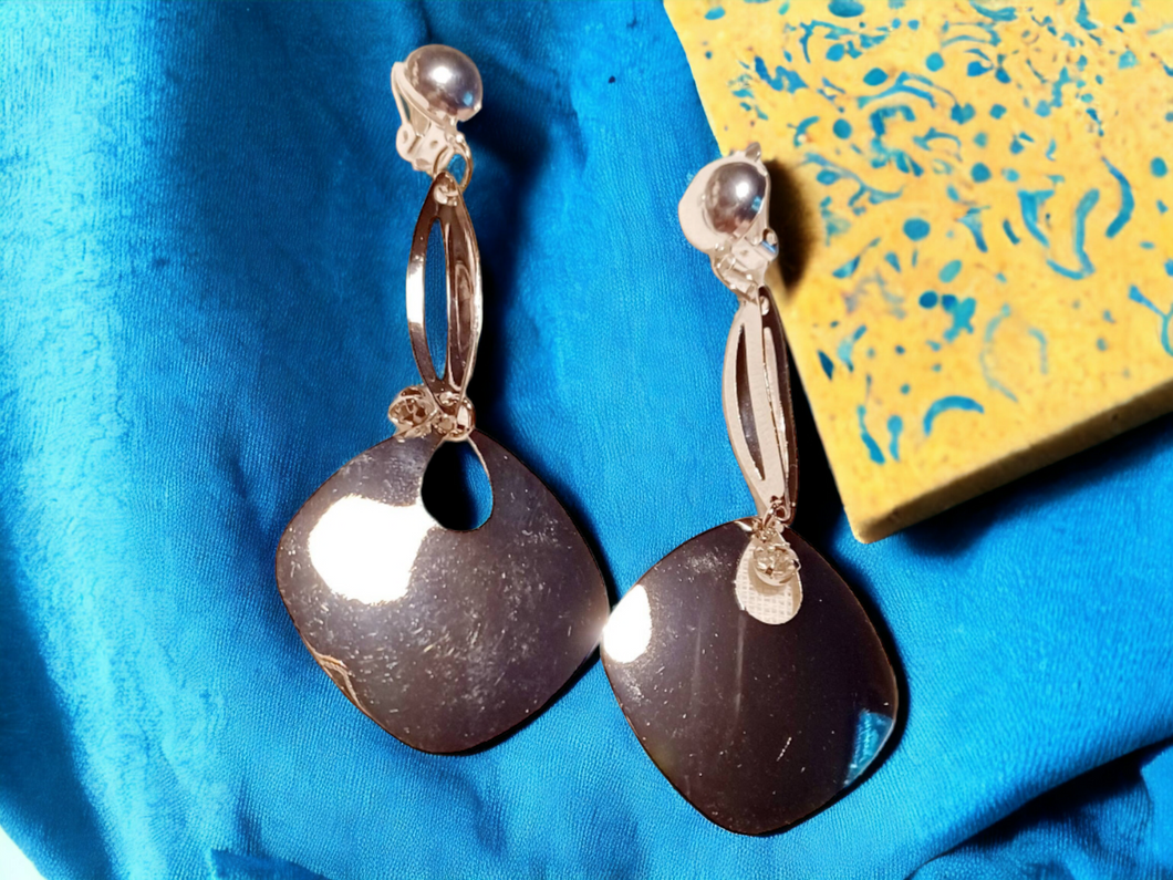 Abstract silver clip on dangle earrings Kargo Fresh