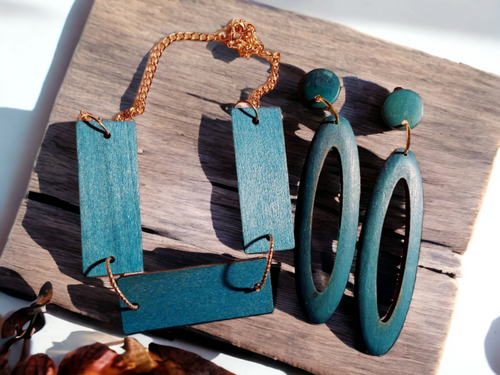Abstract wooden clip on earrings and necklace set Kargo Fresh