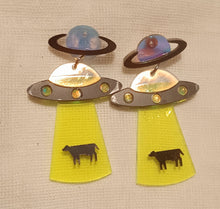Load image into Gallery viewer, Acrylic Pop Art Area 51 UFO  Clip on  Earrings Kargo Fresh
