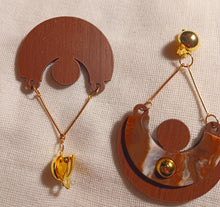 Load image into Gallery viewer, Acrylic and Faux Wood Clip on Dangle Earrings Kargo Fresh
