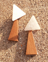 Load image into Gallery viewer, Acrylic and Wood 3D Asymmetric Earrings Kargo Fresh
