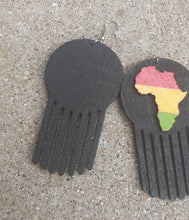 Load image into Gallery viewer, Africa themed wooden Afro Comb Earrings Kargo Fresh
