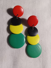 Load image into Gallery viewer, Afrocentric Wooden Handmade Clip On Earrings Kargo Fresh
