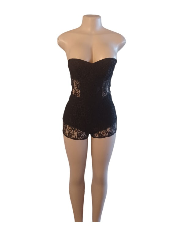 Akira black lace romper small Kargo Fresh