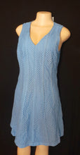 Load image into Gallery viewer, Ann Taylor Eyelit Casual Midi Dress Size 12 Petites Kargo Fresh

