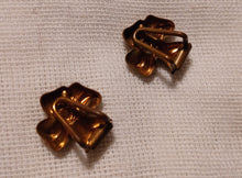Load image into Gallery viewer, Antique copper bow clip on earrings 1940s Kargo Fresh
