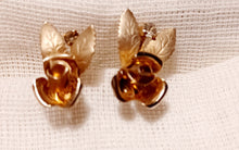 Load image into Gallery viewer, Antique gold rose clip on earrings 1950s Kargo Fresh
