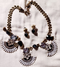 Load image into Gallery viewer, Art deco necklace set with clip on earrings Kargo Fresh
