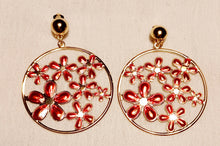 Load image into Gallery viewer, Artsy Abstract Metal Flower Clip On Earrings Kargo Fresh
