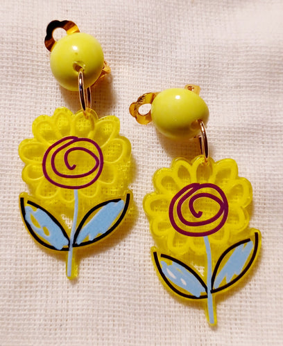 Artsy pop art daisy clip on earrings Kargo Fresh