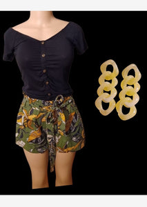 Avant garde shorts top and earrings set New M Kargo Fresh