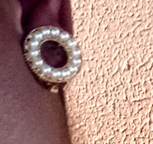 Load image into Gallery viewer, Beautiful Faux Pearl Stud Clip On Earrings Kargo Fresh
